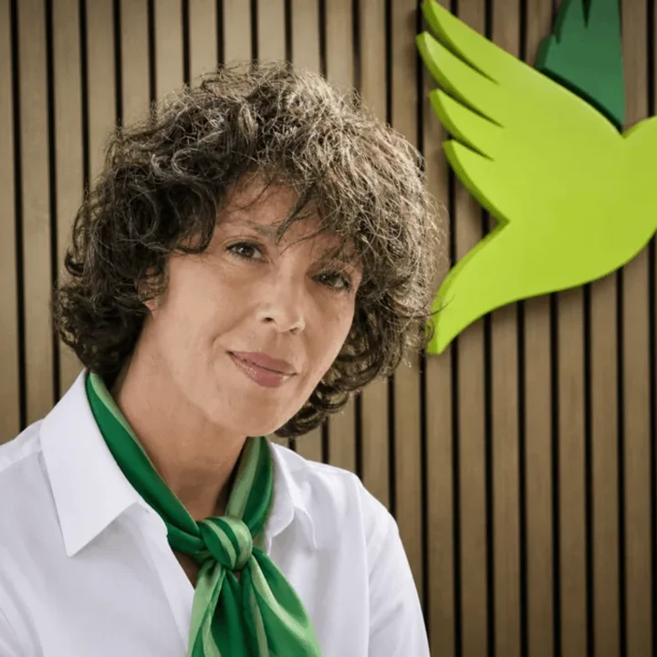 Isabel, Uitvaartbegeleider